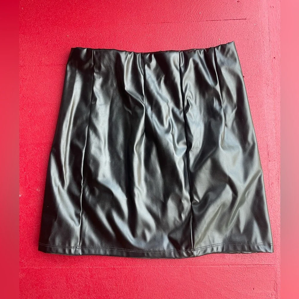 Faux Leather Skirt ASOS - Picture 1 of 2